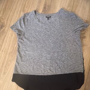 Express Women's Gray & Black Two-Tone Short Sleeve Top medium